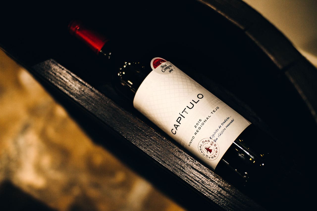 photo produit bouteille de vin rouge italien